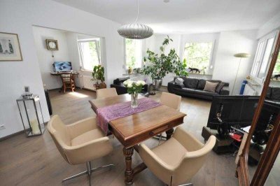4½-5 Zimmer Familienwohnung mit Balkon, EBK und großer Garage - ruhige Lage - KN-Friedrichshöhe