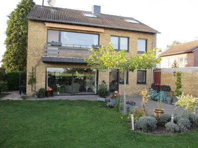 Vielseitig nutzbares Ein / Zweifamilienhaus in Wegberg Merbeck Bezugsfrei: ab 01.07.2025