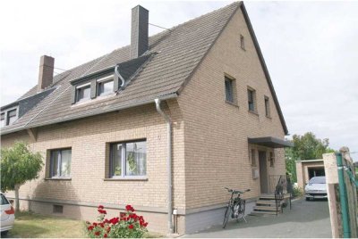 Doppelhaushälfte in Mondorf