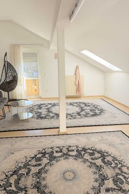 4-Zimmer Dachgeschosswohnung mit Balkon in Hunderdorf
