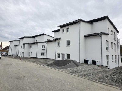 Tolle. 3 Zi. Wohnung- Erstbezug mit Balkon und Einbauküche