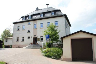 Zentrale 2-Raum-Wohnung in Langenwetzendorf