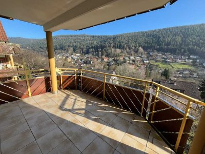 Schöne 3-Zimmer-Wohnung mit großem Balkon und Aufzug