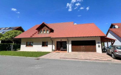 Traumhaftes Massivbauhaus mit drei Wohneinheiten - Heizung erneuert