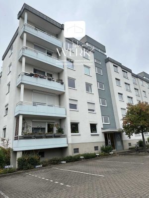 Großzügige 4 Zimmer-Wohnung mit Dachterrasse, 1 Balkon, 2 Stellplätzen & herrlichem Ausblick