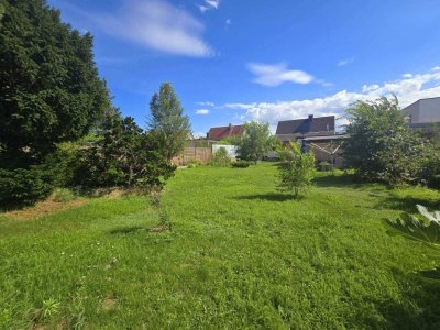 Charmantes Einfamilienhaus 125m² wohnfl. mit 791m² Garten und überdachte Terrasse und Kaminanschluss in Leobersdorf – S-Bahn in der Nähe!