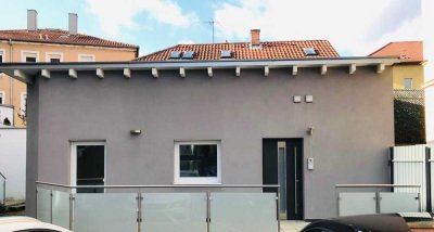 Einzigartige 2,5-Zimmer-Terrassenwohnung mit EBK in Toplage