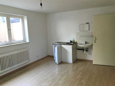 Ideal für Studenten! Schönes helles Souterrainzimmer in guter Wohnlage