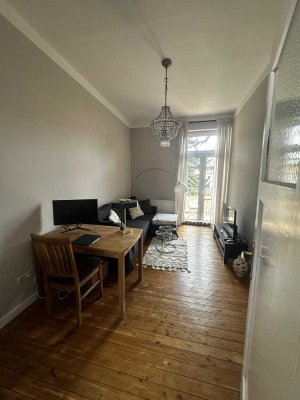 Lichtdurchflutet Altbauwohnung mit Balkon im Ostend