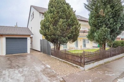 Renovierte und großzügige 5-Zimmer EG-Wohnung mit Garage, Terrasse und Garten