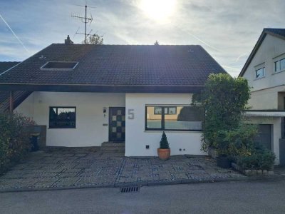 Lichtdurchflutetes, wunderschönes  1 bis 2 Familien-Wohnhaus in toller Wohnlage Aichtal-Aich