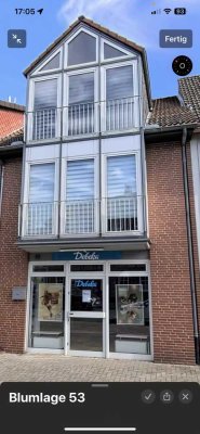 Ansprechende und gepflegte 2-Zimmer-Maisonette-Wohnung mit geh. Innenausstattung mit Balkon und EBK
