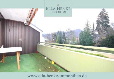 Burgbergblick: Gemütliche 2-Zimmer-Wohnung mit 2 Bädern + großem Balkon in Toplage im Kurviertel.