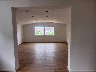 Schöne renovierte  3 Zimmer -Wohnung  95 m² in Kirchardt