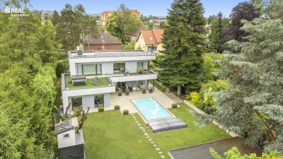Luxuriöse Designer-Villa zum Soforteinzug