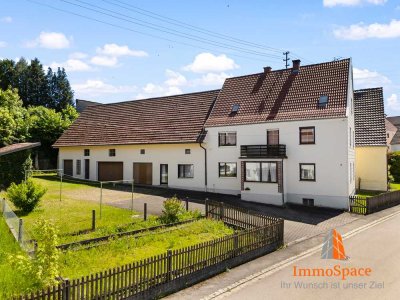IMMOSPACE *** GROßZÜGIGES EIN-  BZW ZWEIFAMILIENHAUS MIT GARTEN, XXL-GARAGEN UND STADELBEREICH ***
