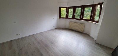 Geschmackvolle 3-Raum-Terrassenwohnung mit EBK in Gernsbach