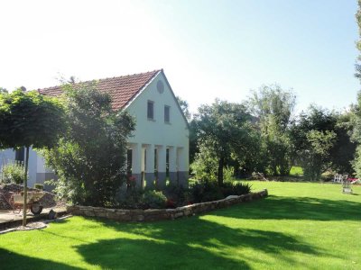 Ruhiges Nebenhaus eines sanierten Landhauses am Rand des nördlichen Steigerwaldes