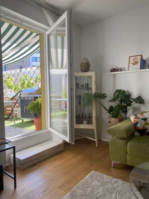 Stilvolle, modernisierte 3-Zimmer-Wohnung mit sonniger Terrasse und EBK nahe Uni und City