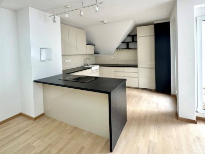 Exklusive 3-Zimmer-Maisonette – unbefristeter Wohntraum mit großzügiger Dachterrasse im Biedermeier-Schlössl!