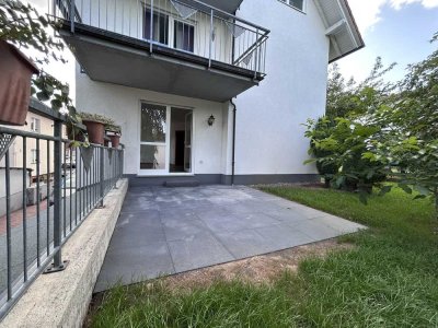 Helle 3-Zimmer-Wohnung mit neu angelegter Terrasse