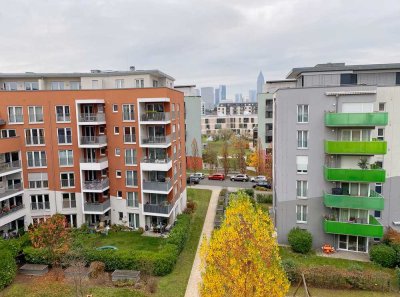 Helle 3 Zimmer Wohnung mit Skyline-Blick von privat -- Bright 3 room apartment with skyline view