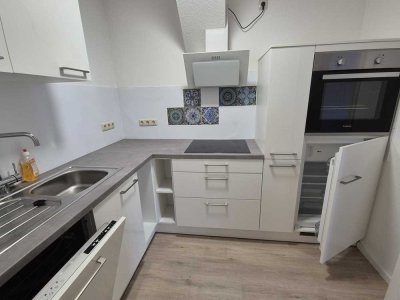 Freundliche und modernisierte 1-Raum-Wohnung mit gehobener Innenausstattung in Auerbach