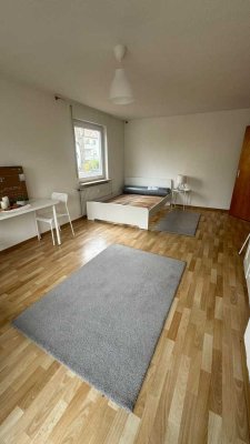 Möblierte 2 Zimmer Wohnung mit BLK
