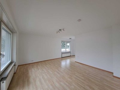 Schöne Penthouse-Wohnung in ruhiger Lage