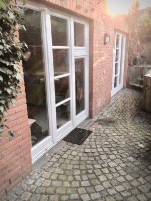 RISSEN  - GROSSE,  HELLE 2-Zi SOUTERRAINWOHNUNG  - PAUSCHALMIETE  - mit Terrasse