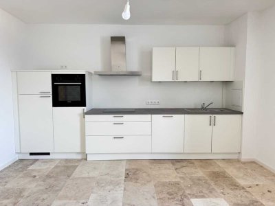 Helle, sonnige Wohnung mit Fussbodenheizung, Aufzug, neue EBK, Erstbezug, Naturstein, Tageslichtbad