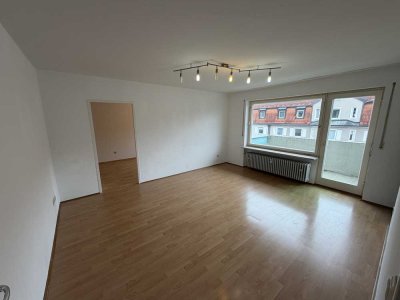 Helle 2-Zimmer-Wohnung mit Balkon in München-Obersendling