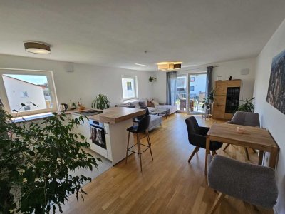 Exklusive, neuwertige 3-Zimmer-Wohnung mit geh. Innenausstattung mit Balkon und EBK