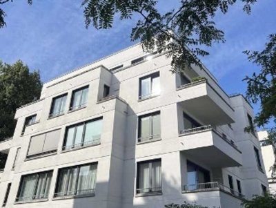 Stilvolles Penthouse mit Dachterrasse im exklusiven Diplomatenpark
