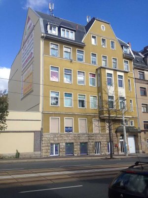 IN RENOVIERUNG: GROSSE 6-RAUM-WOHNUNG IN PLAUEN DEMNÄCHST ZU VERMIETEN!