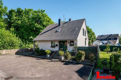 Emmerich: Freistehendes Einfamilienhaus in Leegmeer mit Wintergarten, Keller und Garage