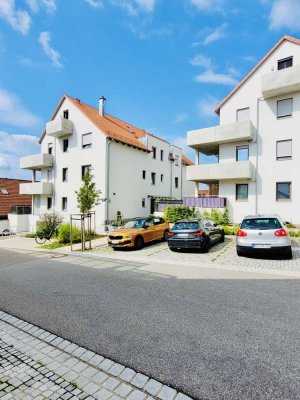 Helle und stilvolle 2,5-Zimmer-Wohnung mit Terrasse in Schierling, KFW 55