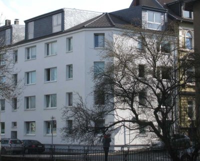 Helle 2-Zimmer-DG-Wohnung in Wuppertal mit Blick über Barmen