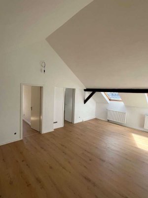 Erstbezug nach Sanierung 3-Zimmer-Wohnung mit Küche