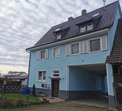 Stilvolle, gepflegte 4,5-Raum-Maisonette-Wohnung mit geh. Innenausstattung mit Balkon und EBK