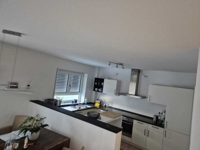 Freundliche und neuwertige 3-Raum-EG-Wohnung mit gehobener Innenausstattung mit EBK in Schifferstadt