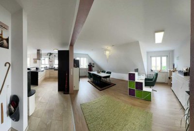 PROVISIONSFREI: Exklusive Maisonettwohnung mit Galerie, Balkon und Dachterrasse