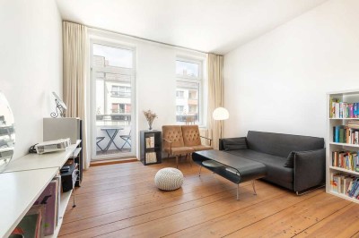 Friedrichshain, nahe Traveplatz - 2-Zimmer Altbauwohnung mit Balkon, Wannenbad, Dielen