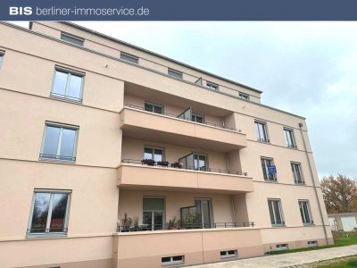 Hochmoderne Dachgeschosswohnung mit Einbauküche und Pkw-Stellplatz mit Wallbox in ruhiger Lage