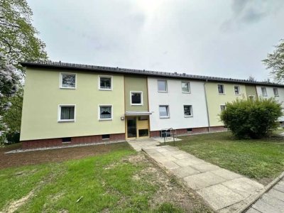 * 2 Zimmer modernisiert, mit Dusche *