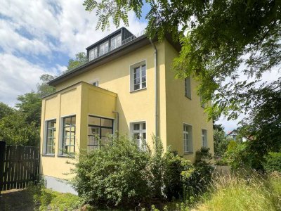 Großes Einfamilienhaus mit Flair: 6 Zimmer, Kaminofen, WiGa, Südwest-Ausrichtung, Energiekennwert C