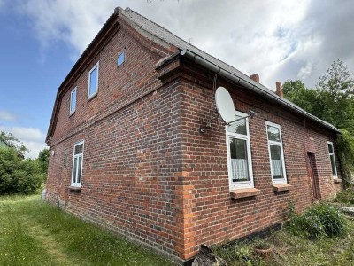 Einfamilienhaus mit Scheune und viel Platz drumherum – perfekt für Handwerker, die gerne kreativ wer