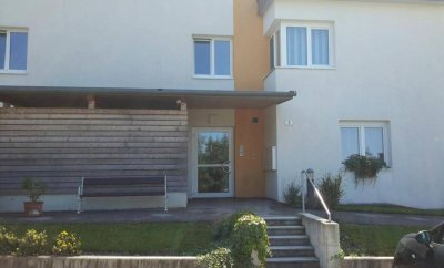 Wolfsbach Top 1/7. Geförderte 3 Zimmer Wohnung | 3 Dachterrassen.