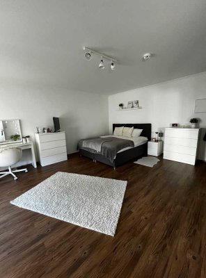 verkehrsgünstige Wohnung mit Einbauküche