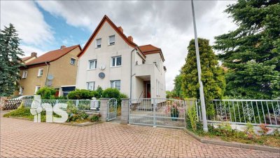 PROVISIONSFREI: Großzügiges Zweifamilienhaus in ruhiger Lage in Dieskau – ideal für Familien & Paare